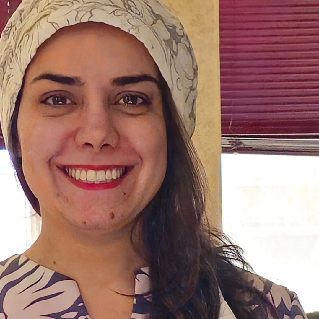 مونا مهمدی کرتلائی